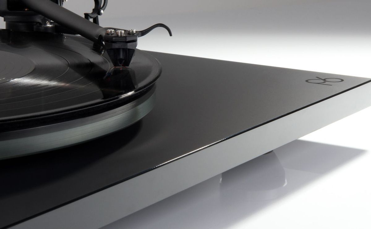 Rega Planar 6 | Hero | 2