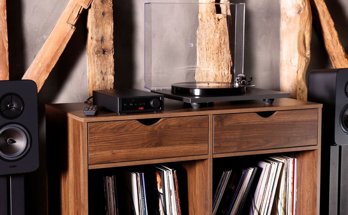 Rega System One – Planar 1 turntable, io amplifier and Kyte loudspeakers