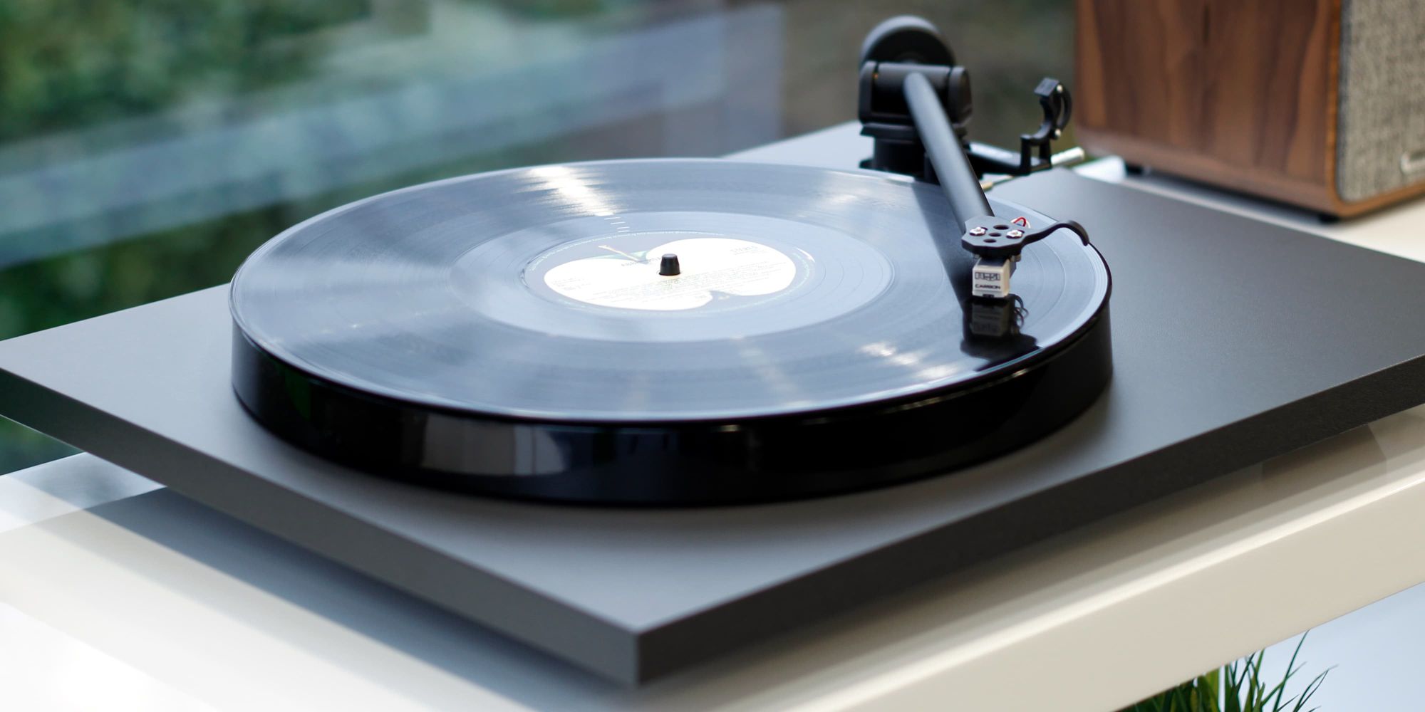 Rega Planar 1 Turntable